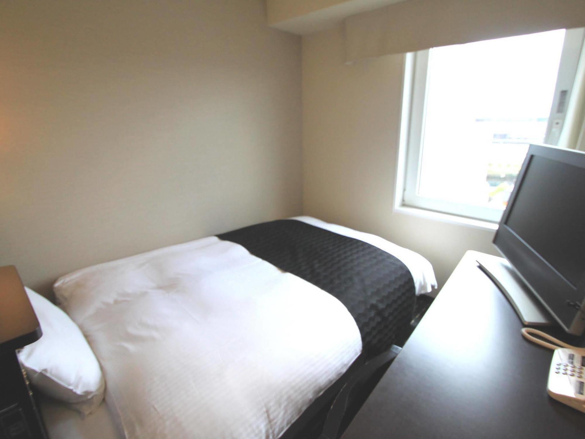 Apa Hotel Niigata Tsubamesanjo Ekimae Kültér fotó