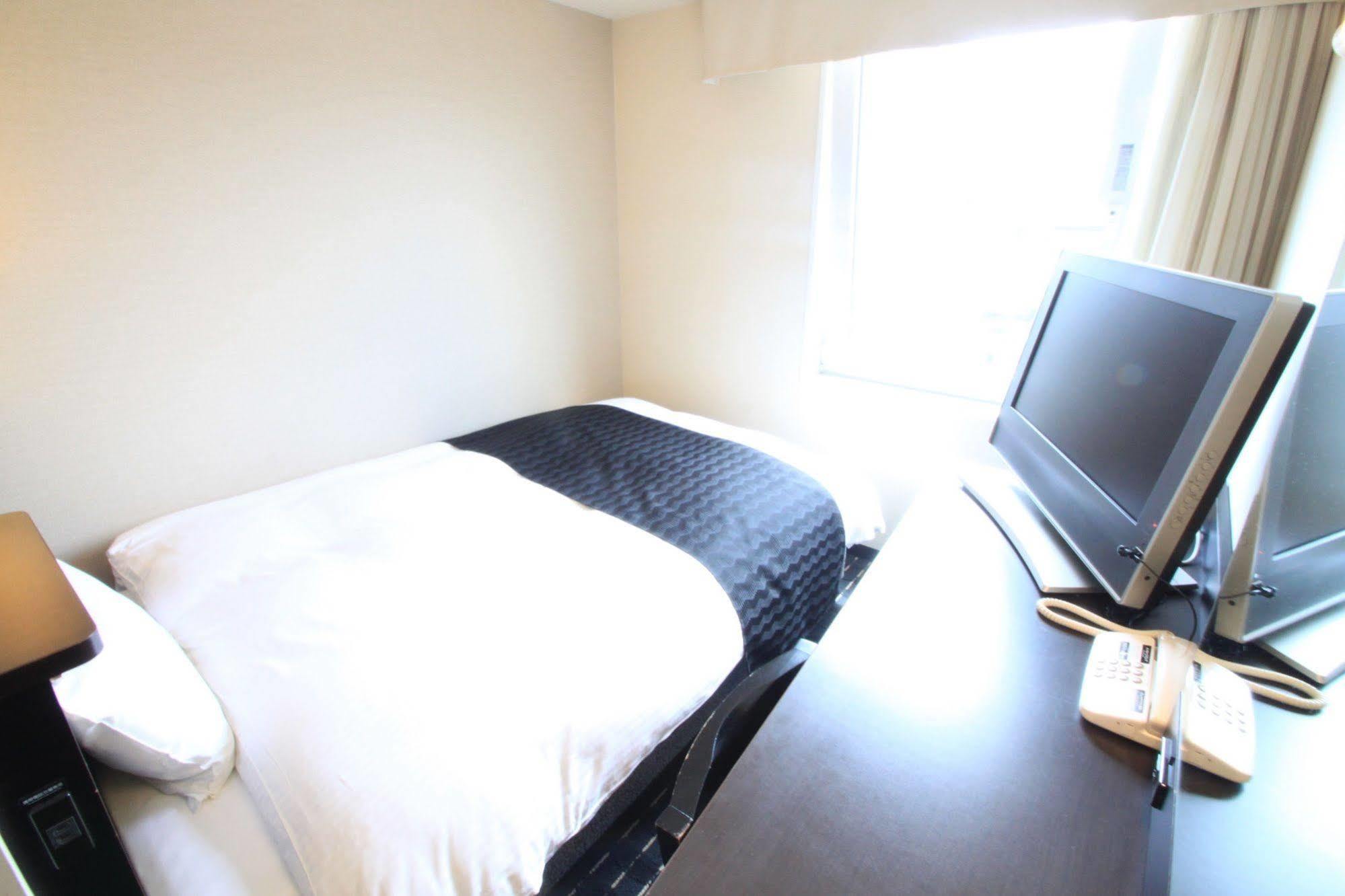 Apa Hotel Niigata Tsubamesanjo Ekimae Kültér fotó